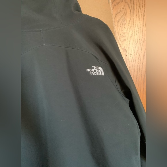 *SOLD* North Face Men’s Soft Shell Jacket - Picture 8 of 10